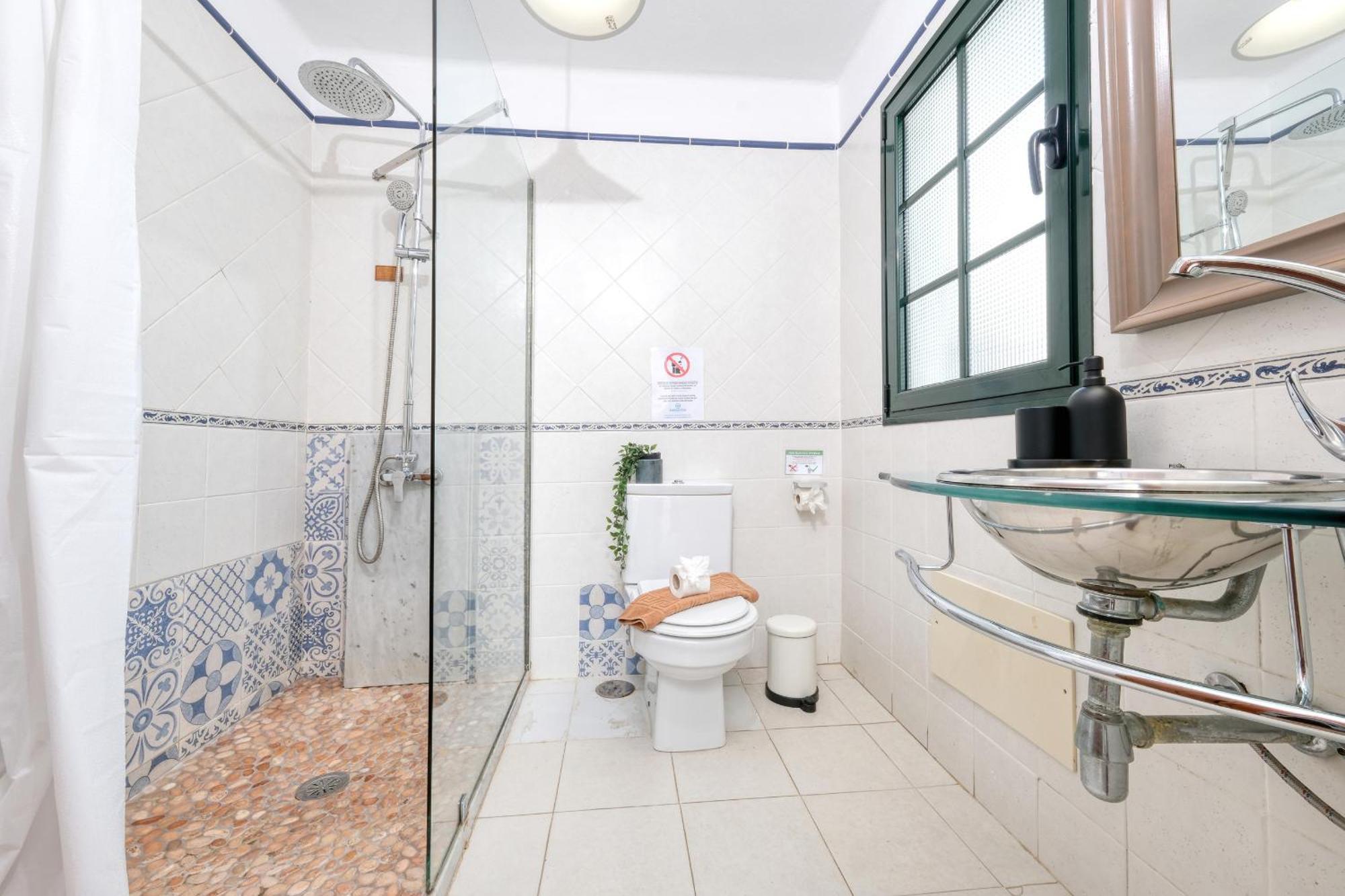Casa Hibiscus - Shared Pool - Close To Seafront Promenade Punta Mujeres エクステリア 写真